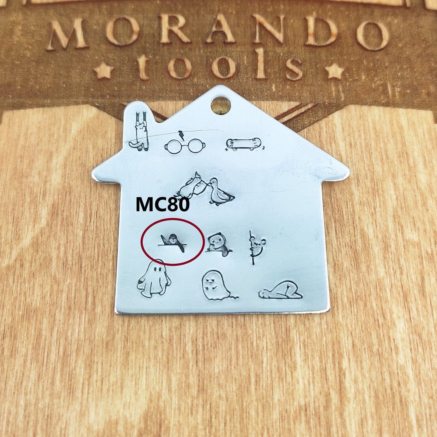 Micro Design Stamp MC80  4x3mm Cute penguin- Ultra Details
