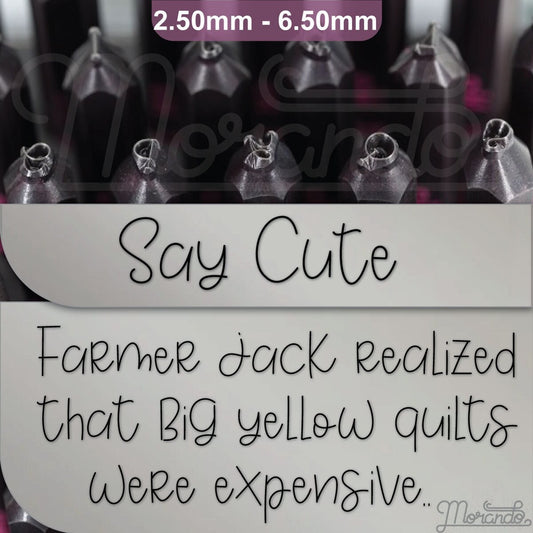 说可爱的金属字母邮票,完整的字母。